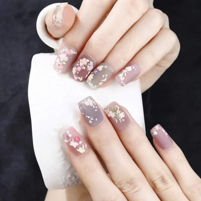 Premium Flower Nail Art Press-On Set – Nude Pink | Reusable & Durable