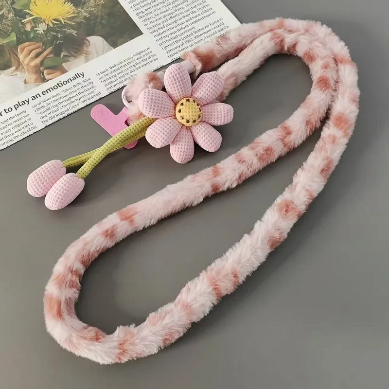 Daisy Phone Charm Strap – Cute Anti-Drop Mobile Lanyard for Everyday Style